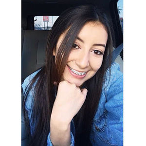 Meet your Posher, Adriana